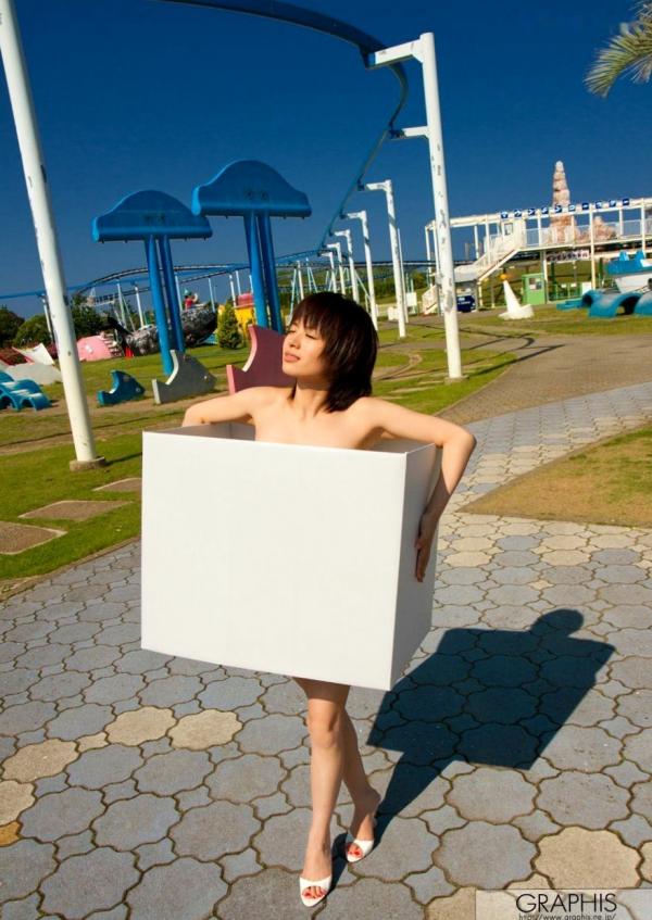    Graphis_星美りか/里中裕奈《Bold Decision》精选套图：清新生活风格记录，户外搞怪与元气日常写真第9张图片