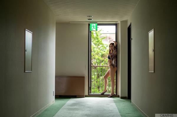    Graphis_Aoi葵写真《Allure》：日系性感私房照，展现优雅尤物魅力第17张图片