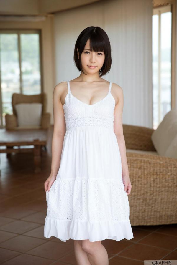    永仓濑奈 (Nagakura Sena) 纯白吊带裙写真集，清纯少女室内私房初次诱惑，Graphis治愈系女神图集第20张图片