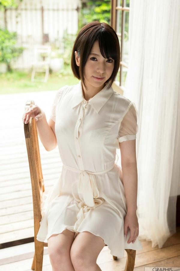    永仓濑奈 (Nagakura Sena) 纯白吊带裙写真集，清纯少女室内私房初次诱惑，Graphis治愈系女神图集第29张图片