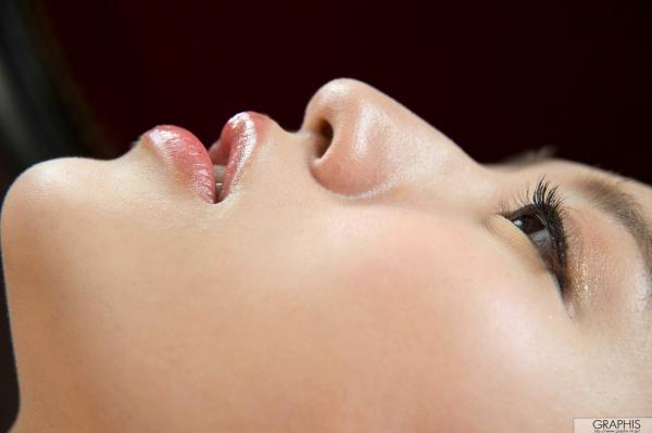    Graphis美女美竹铃《Lip Hook Kiss》写真：校服诱惑与性感私房深度撩动，尽显曼妙身材第28张图片