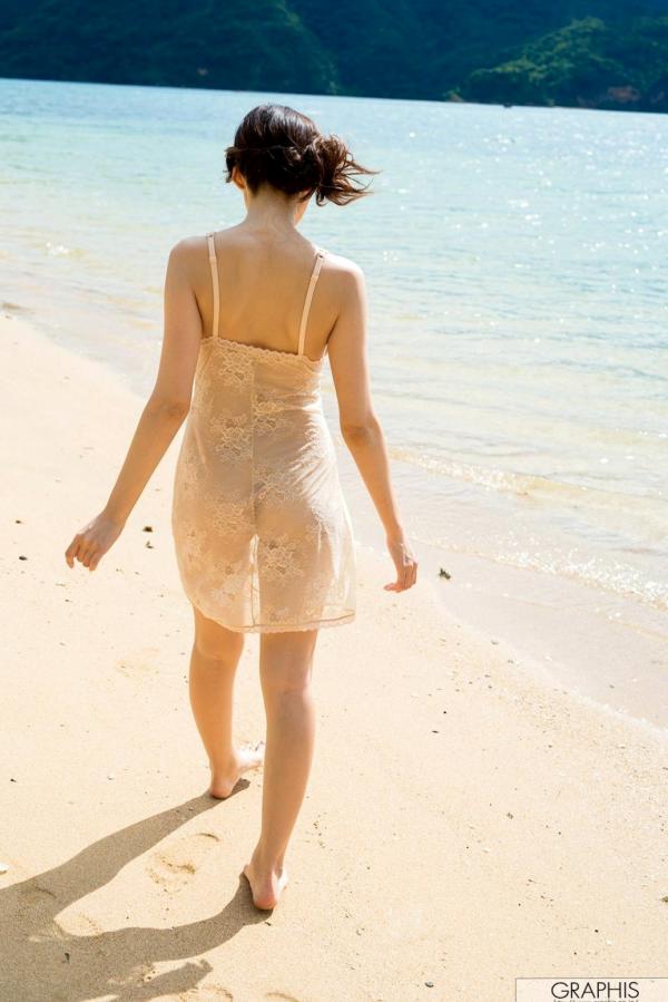    Graphis Julia京香《De Deesse!》写真集：高冷御姐的大胆户外野性诱惑第14张图片