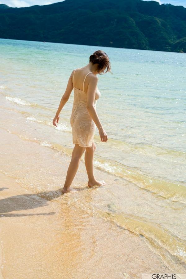    Graphis Julia京香《De Deesse!》写真集：高冷御姐的大胆户外野性诱惑第15张图片