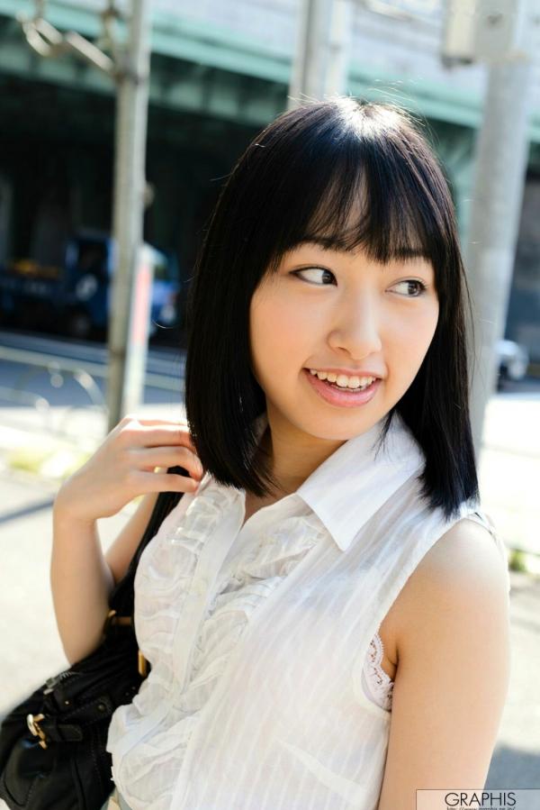    Graphis写真集：云乃亚美(Ami Unno)《Sweets Girl》——元气少女甜美写真与诱惑私房视角第4张图片