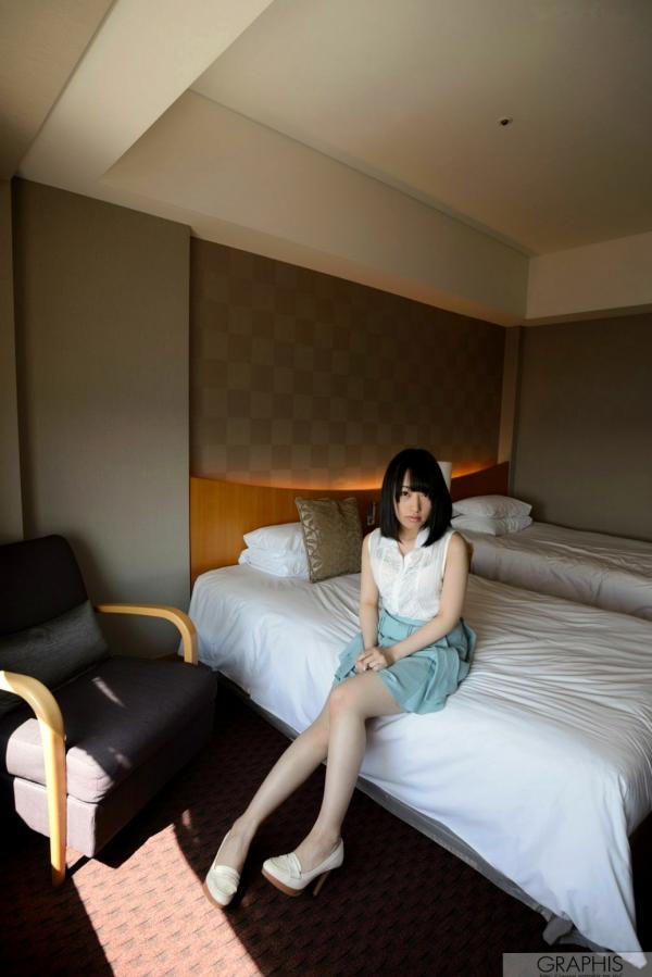    Graphis写真集：云乃亚美(Ami Unno)《Sweets Girl》——元气少女甜美写真与诱惑私房视角第10张图片