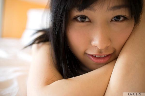   Graphis写真集：云乃亚美(Ami Unno)《Sweets Girl》——元气少女甜美写真与诱惑私房视角第20张图片