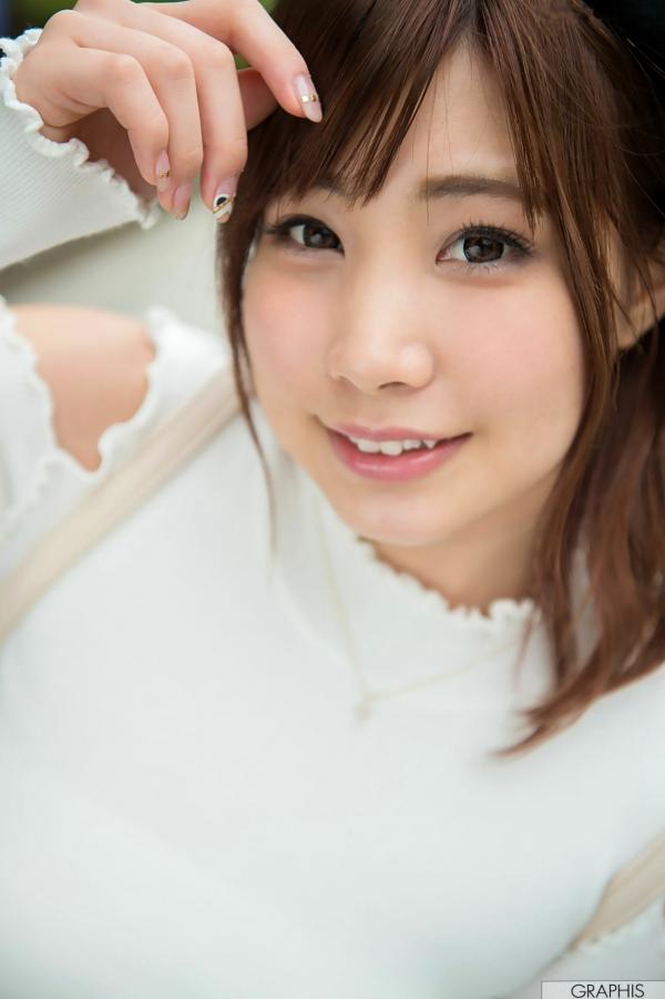    Graphis长谷川琉衣纯欲写真，清新户外与纯白蕾丝内衣秀，展现清纯性感双重魅力第5张图片