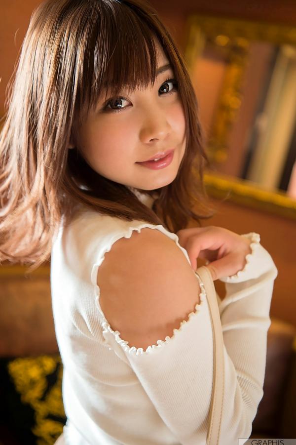    Graphis长谷川琉衣纯欲写真，清新户外与纯白蕾丝内衣秀，展现清纯性感双重魅力第7张图片