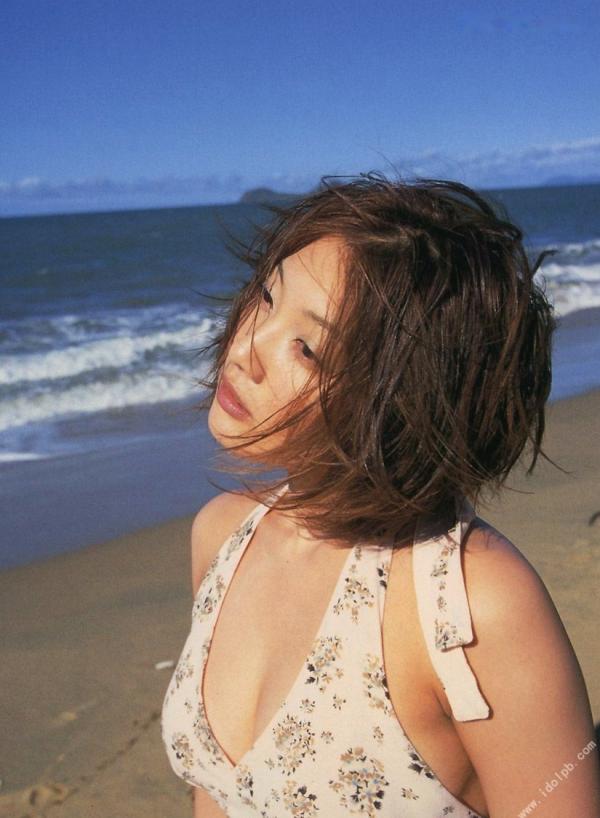   PB写真集 相乐的里子《on／off》：野性比基尼与私房性感美拍，冷艳御姐风情展现第89张图片