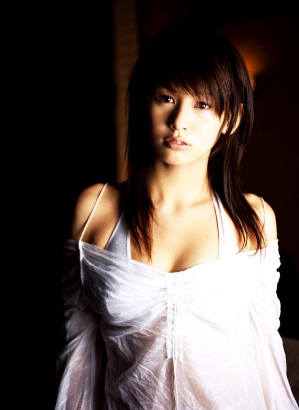    日本女神小阪由佳 (Yuka Kosaka) 经典私房写真集，冷艳比基尼与诱惑气质展现绝美身姿 [51P]第16张图片