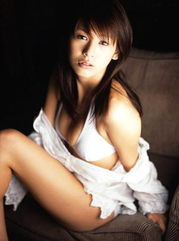    日本女神小阪由佳 (Yuka Kosaka) 经典私房写真集，冷艳比基尼与诱惑气质展现绝美身姿 [51P]第18张图片