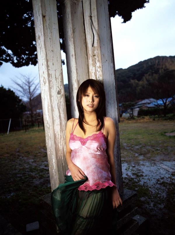    日本女神小阪由佳 (Yuka Kosaka) 经典私房写真集，冷艳比基尼与诱惑气质展现绝美身姿 [51P]第29张图片