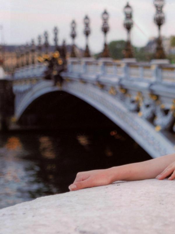    PB写真集_奥菜恵《The Okina 3／3 in Paris》巴黎风情黑色薄纱大尺度私房照 [85P]第32张图片