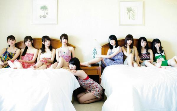    PB写真集_乃木坂46《极品正统清纯少女组合》日本偶像团体海滩泳装户外嬉水纯美写真集[118P]第3张图片