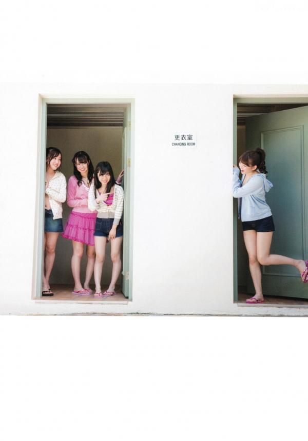    PB写真集_乃木坂46《极品正统清纯少女组合》日本偶像团体海滩泳装户外嬉水纯美写真集[118P]第57张图片