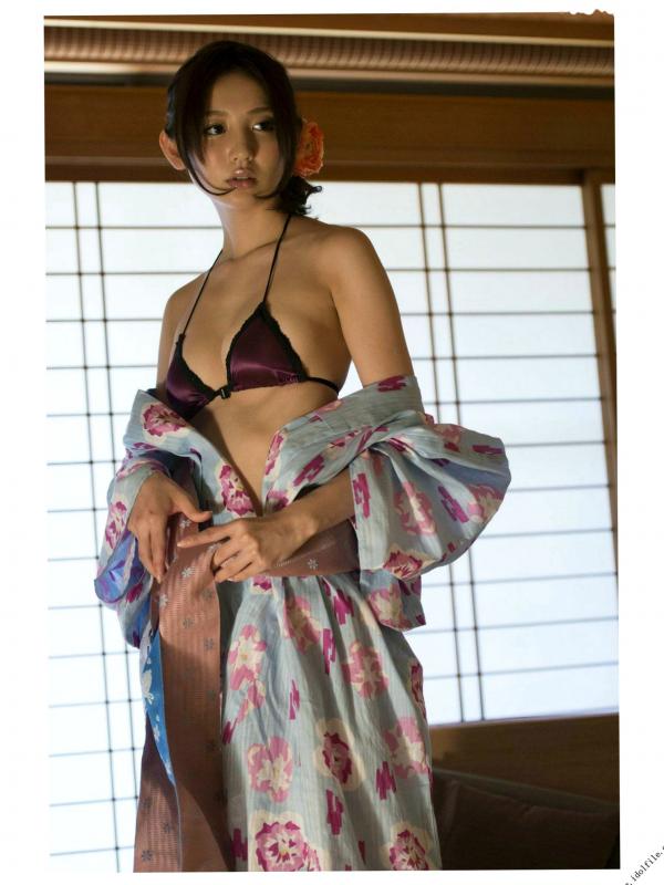    PB写真集_小野乃乃香「ののまみれ」高清写真赏析_纯欲私房床照与户外泳装诱惑第11张图片