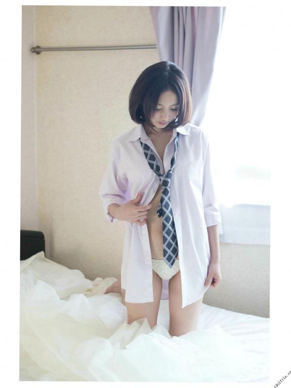    PB写真集_小野乃乃香「ののまみれ」高清写真赏析_纯欲私房床照与户外泳装诱惑第26张图片