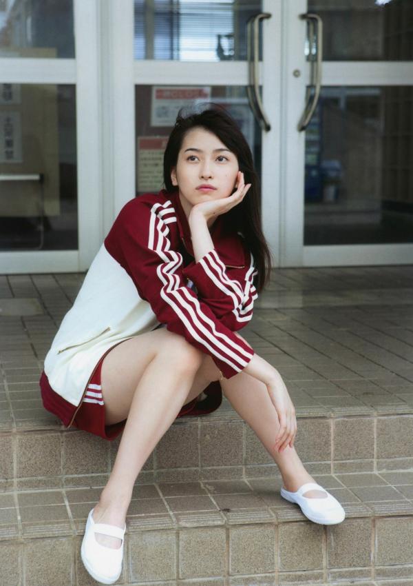    PB写真集_植村あかり/植村亚加莉《1024 AKARI》海边比基尼写实与街头清新私房照 [86P]第16张图片