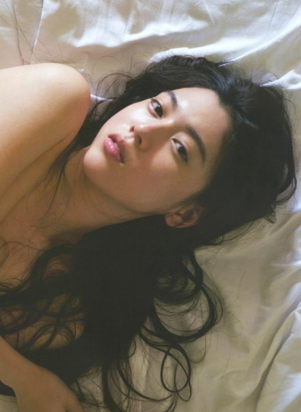    PB写真集_Ayaka Miyoshi 三吉彩花《わたし》高清文艺感海边私房大片，尽显高冷气质与骨感美学【135P】第96张图片
