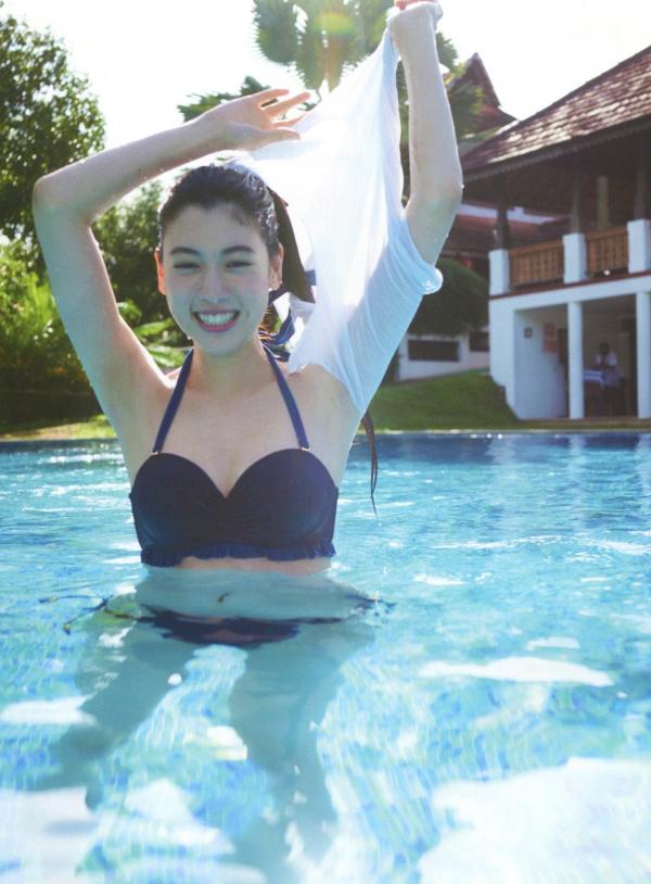    PB写真集_Ayaka Miyoshi 三吉彩花《わたし》高清文艺感海边私房大片，尽显高冷气质与骨感美学【135P】第101张图片