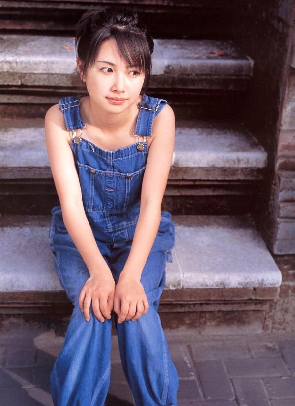    PB写真集：寺田有希《大好き!!》写真集89P，清新唯美日系少女风采，户外沙滩与池畔泳装写真。第9张图片