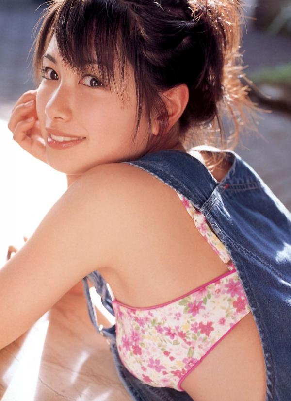    PB写真集：寺田有希《大好き!!》写真集89P，清新唯美日系少女风采，户外沙滩与池畔泳装写真。第11张图片