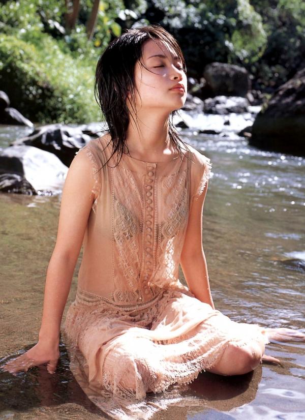    PB写真集：寺田有希《大好き!!》写真集89P，清新唯美日系少女风采，户外沙滩与池畔泳装写真。第59张图片