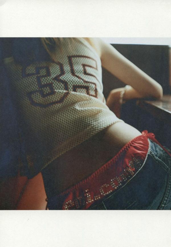   PB写真集_Emi Suzuki 铃木惠美《Love》：海滩清纯少女与日本自然系唯美写真第2张图片
