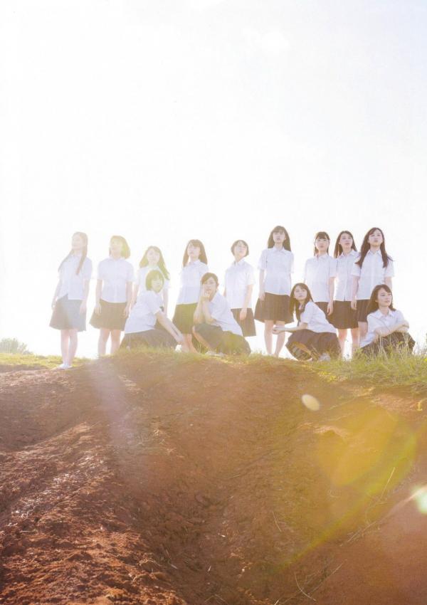    乃木坂46写真集《1时间遅れのI love you》海边度假比基尼清纯少女青春偶像写真第3张图片