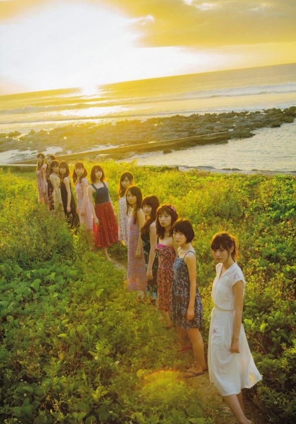    乃木坂46写真集《1时间遅れのI love you》海边度假比基尼清纯少女青春偶像写真第22张图片