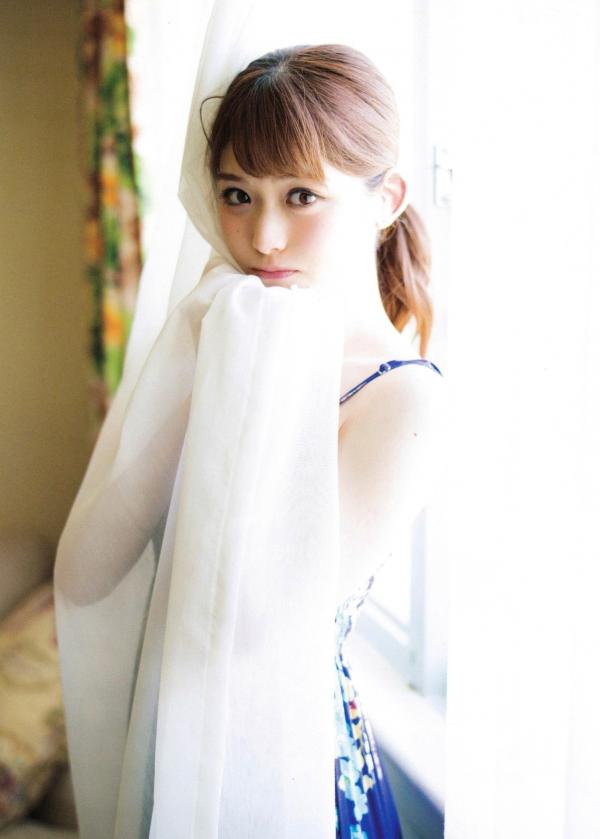    乃木坂46写真集《1时间遅れのI love you》海边度假比基尼清纯少女青春偶像写真第24张图片