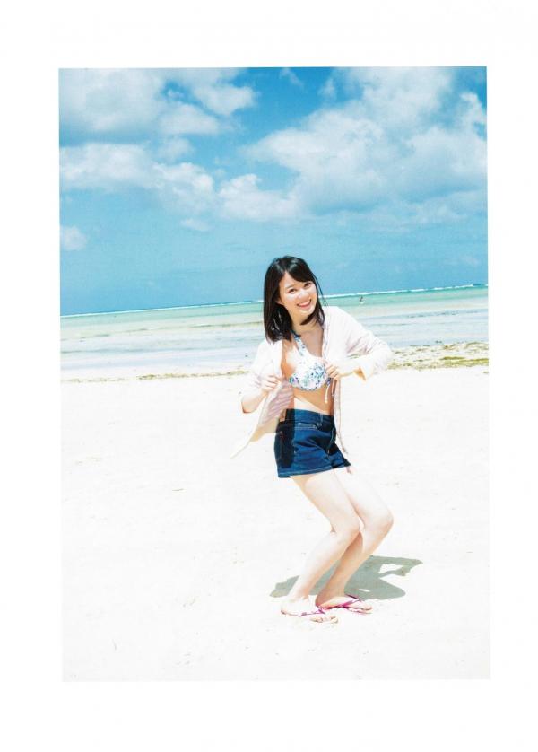    乃木坂46写真集《1时间遅れのI love you》海边度假比基尼清纯少女青春偶像写真第51张图片