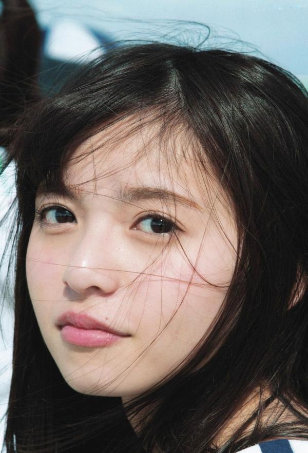    乃木坂46写真集《1时间遅れのI love you》海边度假比基尼清纯少女青春偶像写真第59张图片
