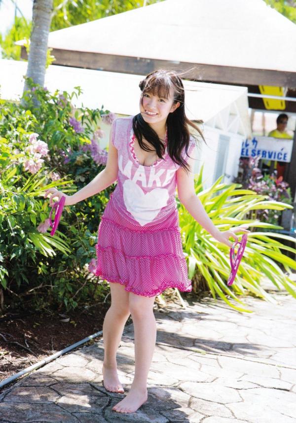    乃木坂46写真集《1时间遅れのI love you》海边度假比基尼清纯少女青春偶像写真第78张图片