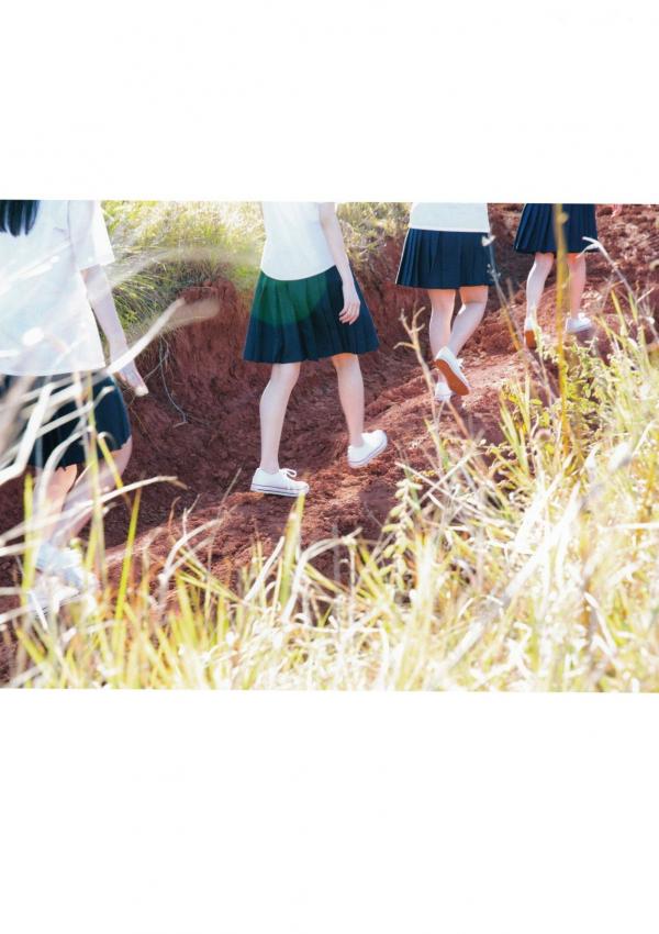    乃木坂46写真集《1时间遅れのI love you》海边度假比基尼清纯少女青春偶像写真第116张图片