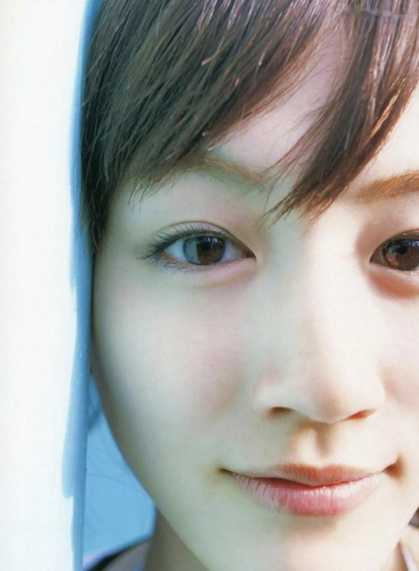    绫濑遥经典写真集《HEROINE》：清纯诱惑与室内私房感，展现日本顶级女神百变魅力第31张图片