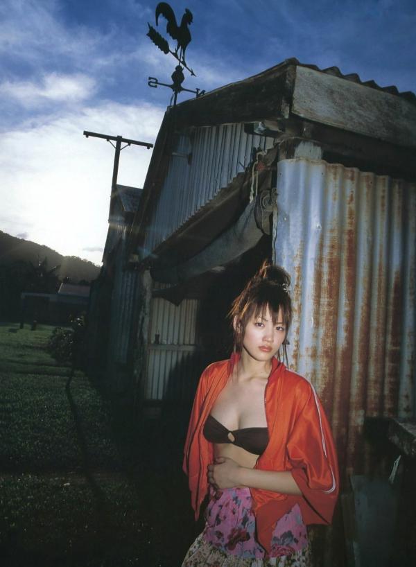    绫濑遥经典写真集《HEROINE》：清纯诱惑与室内私房感，展现日本顶级女神百变魅力第36张图片