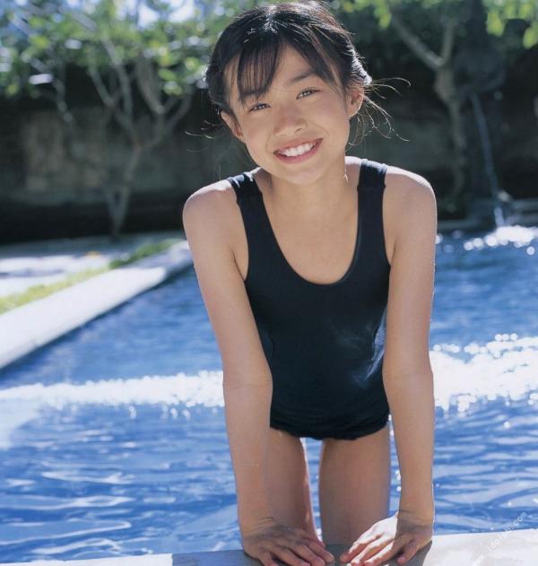    PB写真集_加藤美月《たからもの》 清纯校服与活力泳装户外写真集[114P]第75张图片