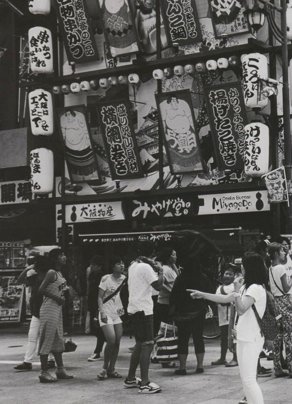    西野七濑《普段着》写真集：清纯少女海滩比基尼与文艺街拍，记录甜美治愈的日常瞬间第36张图片