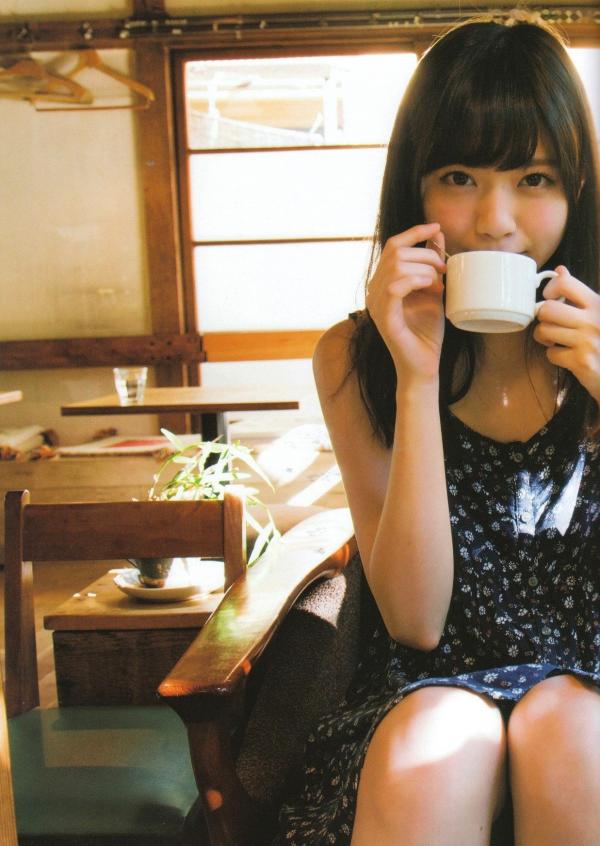    西野七濑《普段着》写真集：清纯少女海滩比基尼与文艺街拍，记录甜美治愈的日常瞬间第86张图片