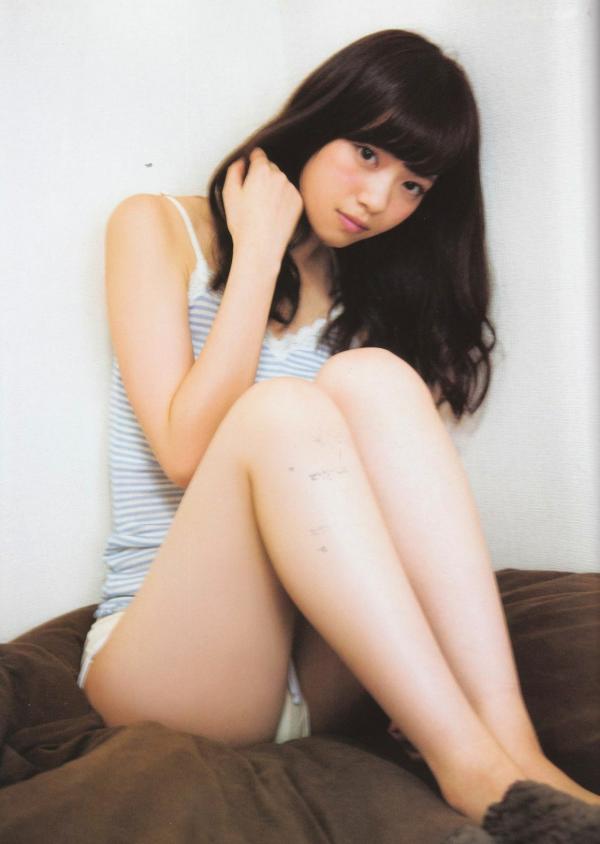    西野七濑《普段着》写真集：清纯少女海滩比基尼与文艺街拍，记录甜美治愈的日常瞬间第95张图片