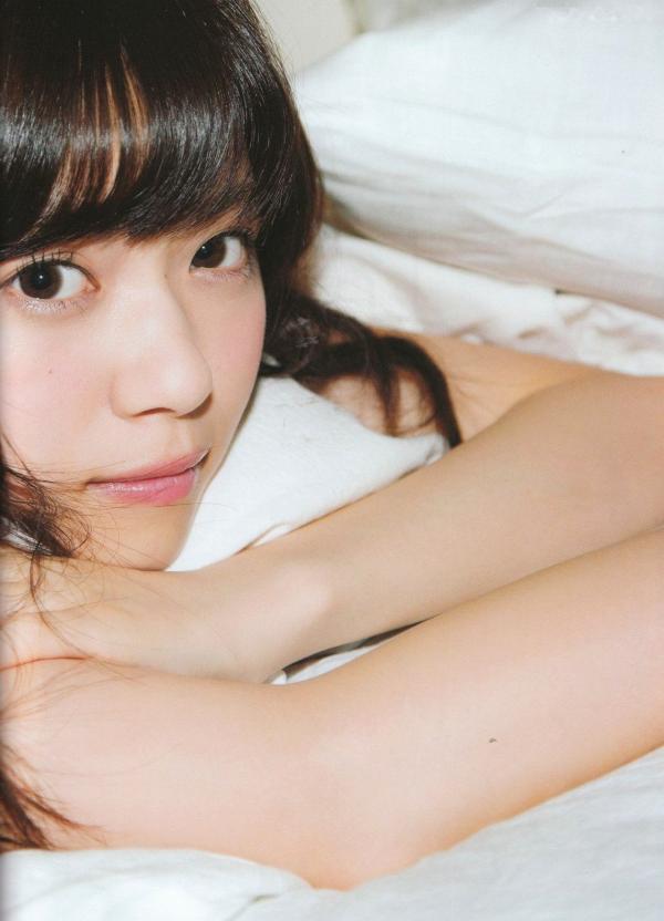    西野七濑《普段着》写真集：清纯少女海滩比基尼与文艺街拍，记录甜美治愈的日常瞬间第114张图片