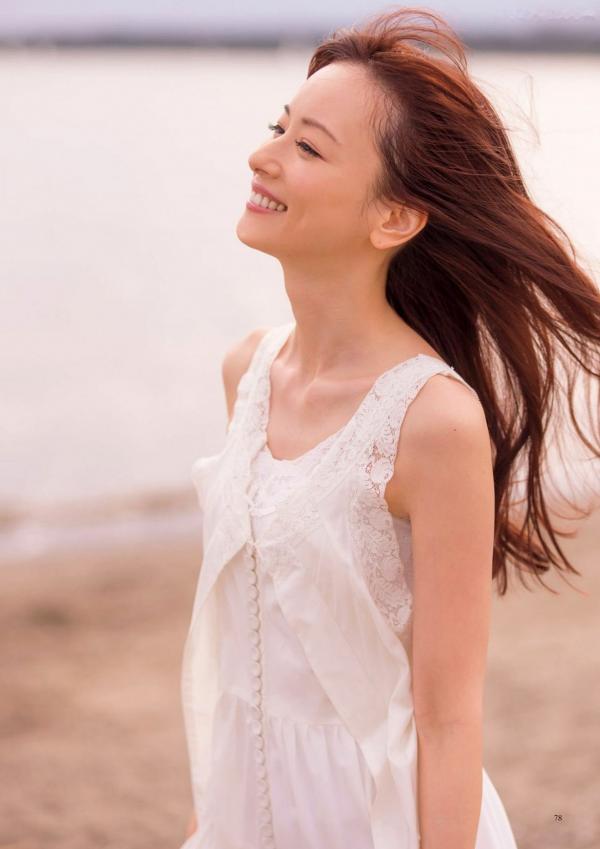    原色美人キャスター大図鑑2017：日本清纯主播写真集，汇集Cent Force与Kansai Fresh File美女，户外家居风格展现女神元气笑颜第71张图片