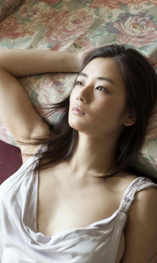    PB写真集_片山萌美 Moemi Katayama 《覚醒》 户外街拍与唯美私房大片_气质女神迷人写真第50张图片