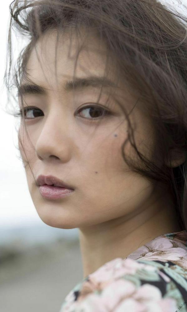    PB写真集_片山萌美 Moemi Katayama 《覚醒》 户外街拍与唯美私房大片_气质女神迷人写真第64张图片