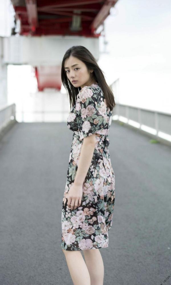    PB写真集_片山萌美 Moemi Katayama 《覚醒》 户外街拍与唯美私房大片_气质女神迷人写真第69张图片
