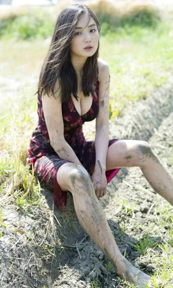    PB写真集_片山萌美 Moemi Katayama 《覚醒》 户外街拍与唯美私房大片_气质女神迷人写真第75张图片