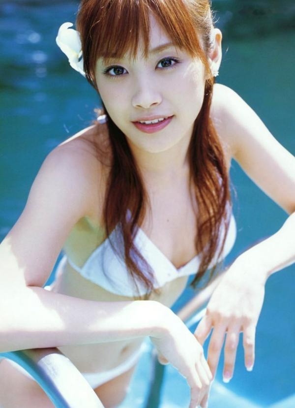    高橋愛《Love Hello》写真集：清纯女神海边度假，比基尼呈现极致诱惑与夏日清新感第43张图片