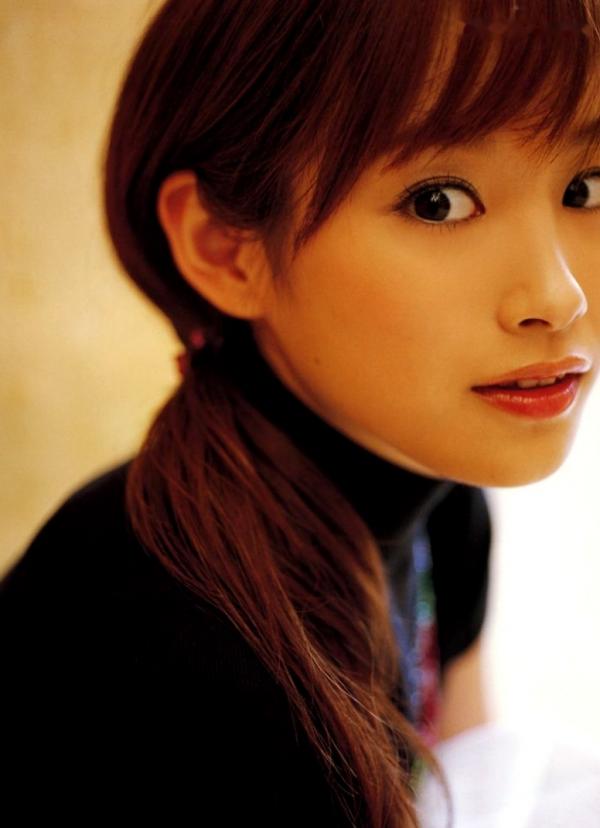    高橋愛《Love Hello》写真集：清纯女神海边度假，比基尼呈现极致诱惑与夏日清新感第60张图片