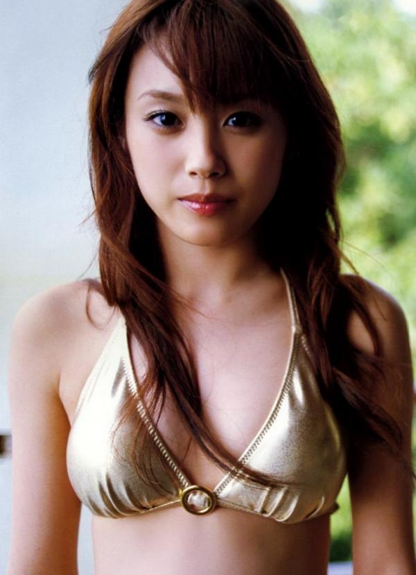    高橋愛《Love Hello》写真集：清纯女神海边度假，比基尼呈现极致诱惑与夏日清新感第82张图片